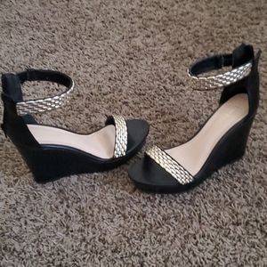 Black and Sliver Wedges